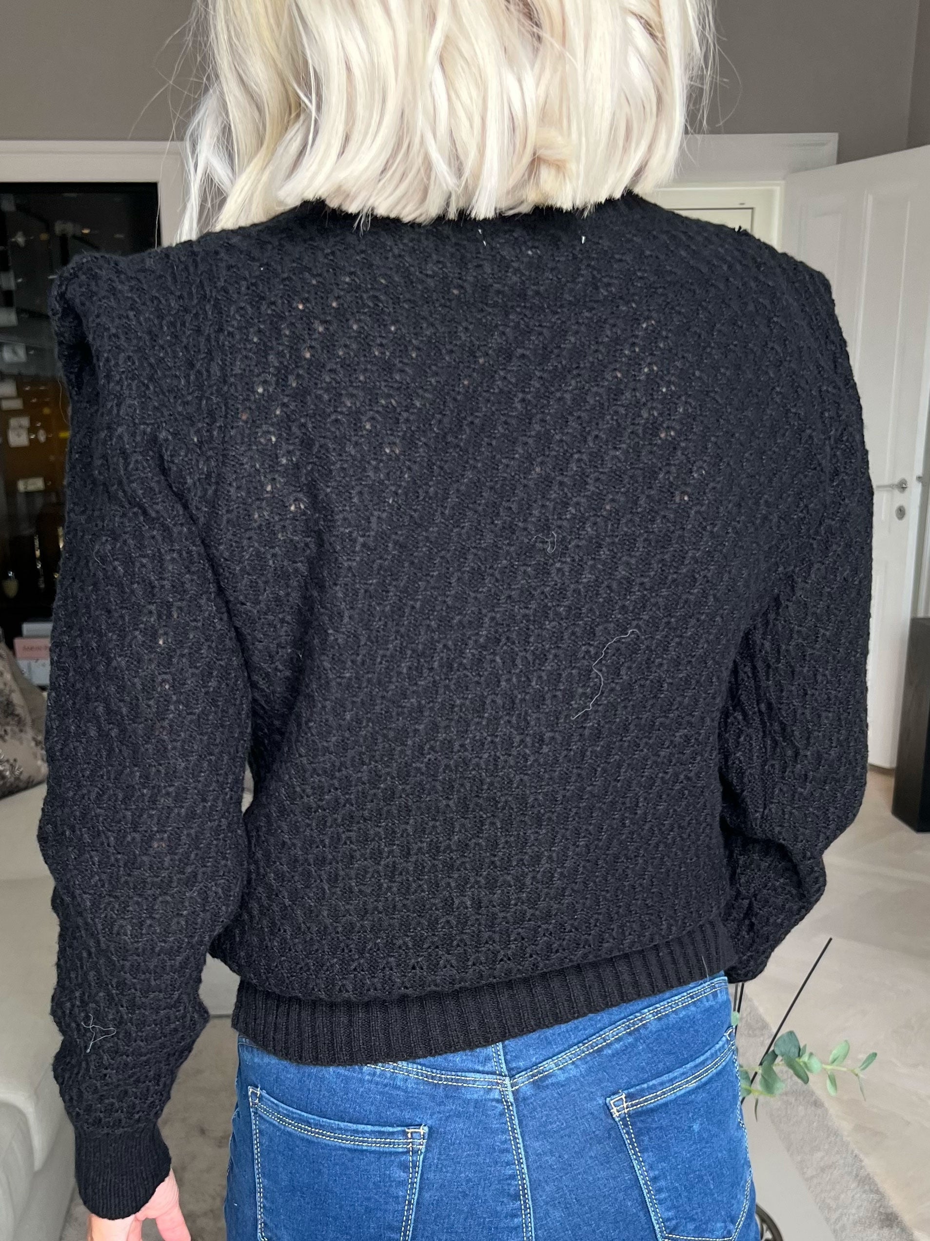 Taylor - Simpel stickad tröja med små puffärmar